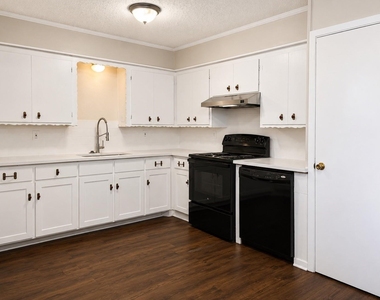 2111 Quail Run - Photo Thumbnail 5