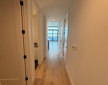 1801 N Pearl Street - Photo Thumbnail 2