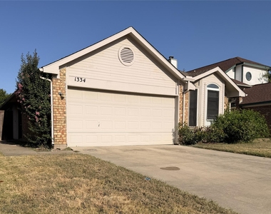 1334 Mimosa Lane - Photo Thumbnail 1