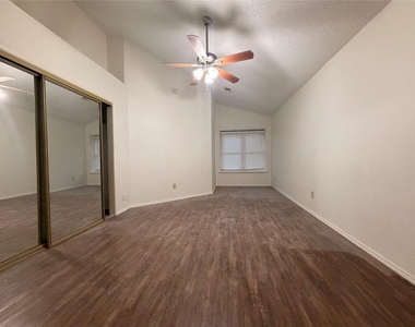 1334 Mimosa Lane - Photo Thumbnail 9