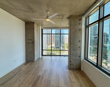 1801 N Pearl Street - Photo Thumbnail 30