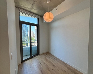 1801 N Pearl Street - Photo Thumbnail 27