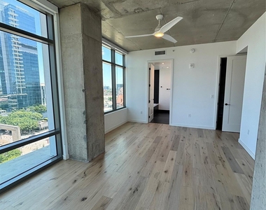 1801 N Pearl Street - Photo Thumbnail 31
