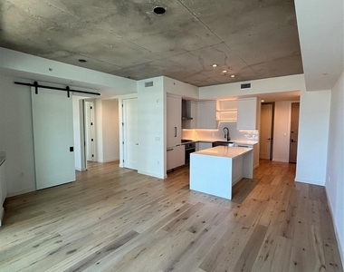 1801 N Pearl Street - Photo Thumbnail 25