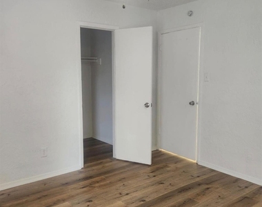 6828 Brentwood Stair Road - Photo Thumbnail 7