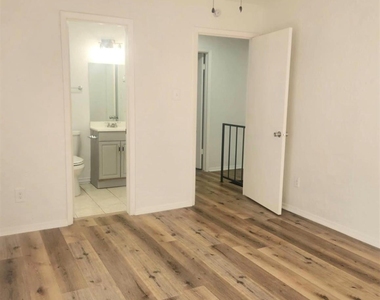6828 Brentwood Stair Road - Photo Thumbnail 6