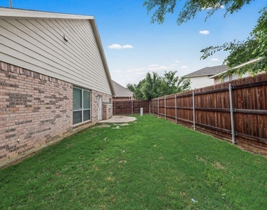 10441 Stoneside Trail - Photo Thumbnail 18