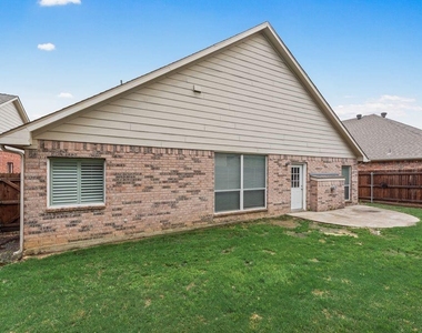 10441 Stoneside Trail - Photo Thumbnail 17