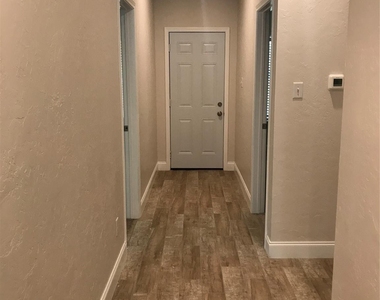 1719 Park Street - Photo Thumbnail 4