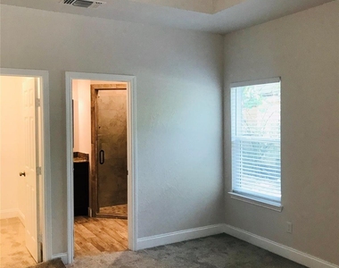 1719 Park Street - Photo Thumbnail 5