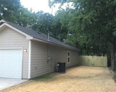 1719 Park Street - Photo Thumbnail 20