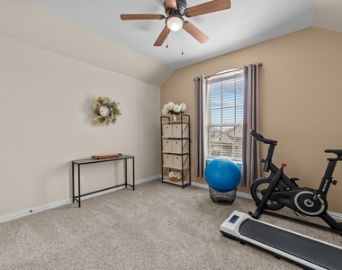 910 Black Hawk Drive - Photo Thumbnail 16