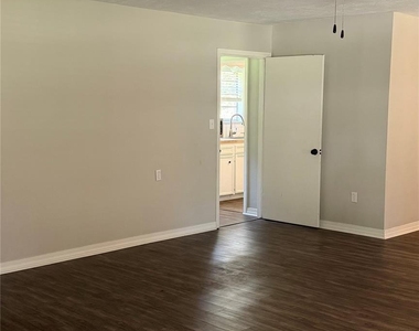 3316 Pines Road - Photo Thumbnail 2