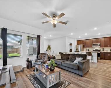 120 Monarch Way - Photo Thumbnail 4