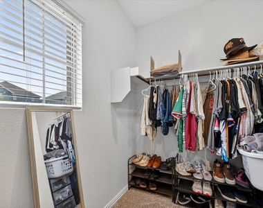 120 Monarch Way - Photo Thumbnail 16