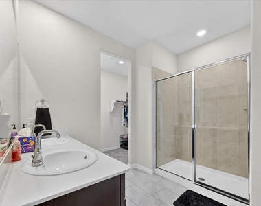 120 Monarch Way - Photo Thumbnail 14