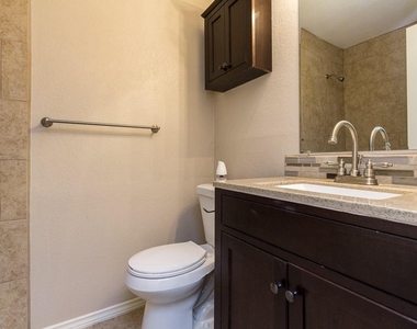 1317 Annex Ave. Street - Photo Thumbnail 6