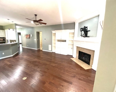 9709 Raven Lane - Photo Thumbnail 2