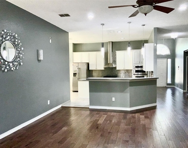 9709 Raven Lane - Photo Thumbnail 3