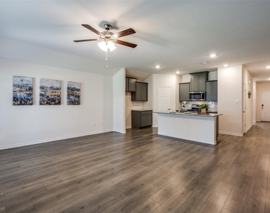 6409 Windsor Lane - Photo Thumbnail 5