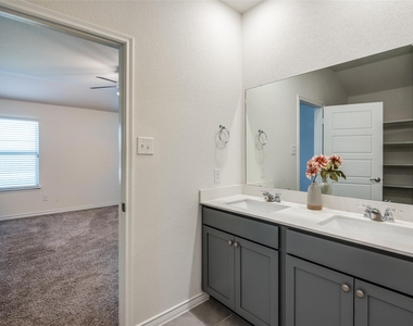 6409 Windsor Lane - Photo Thumbnail 18