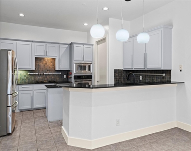 1136 Pedernales Trail - Photo Thumbnail 6
