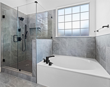 1136 Pedernales Trail - Photo Thumbnail 16