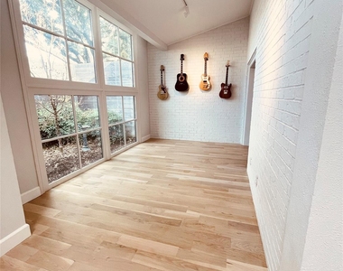 3701 Hulen Park Drive - Photo Thumbnail 6