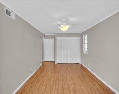 1220 Farnham Court E - Photo Thumbnail 18