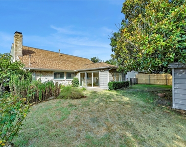 1220 Farnham Court E - Photo Thumbnail 29