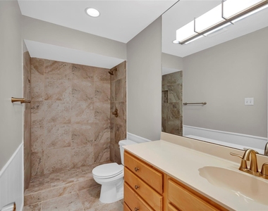1220 Farnham Court E - Photo Thumbnail 17