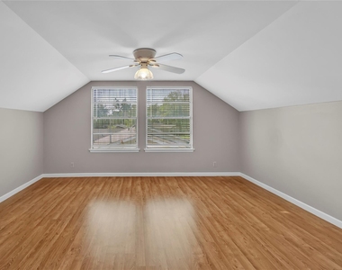 1220 Farnham Court E - Photo Thumbnail 25
