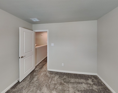5533 Baker Creek Road - Photo Thumbnail 8