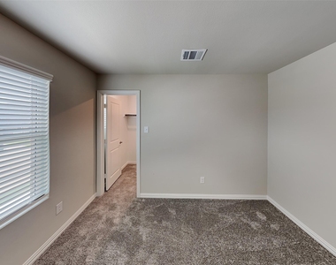 5533 Baker Creek Road - Photo Thumbnail 9