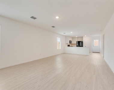 727 Ponderosa Lane - Photo Thumbnail 2