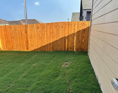 727 Ponderosa Lane - Photo Thumbnail 15