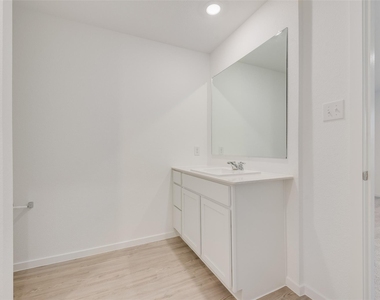 727 Ponderosa Lane - Photo Thumbnail 7