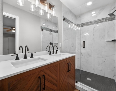 2922 College Circle - Photo Thumbnail 18