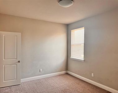 804 Sicily Boulevard - Photo Thumbnail 23