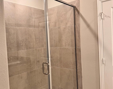 804 Sicily Boulevard - Photo Thumbnail 10