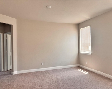 804 Sicily Boulevard - Photo Thumbnail 18
