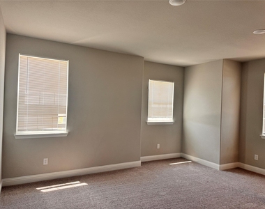 804 Sicily Boulevard - Photo Thumbnail 20
