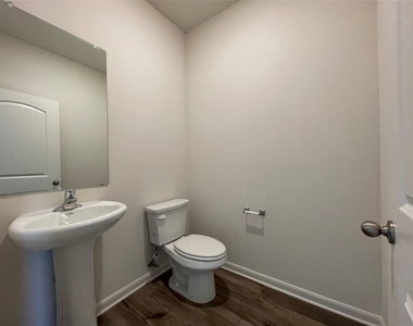 623 Aqueduct Drive - Photo Thumbnail 17