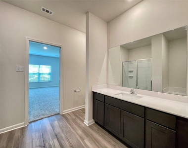 623 Aqueduct Drive - Photo Thumbnail 13