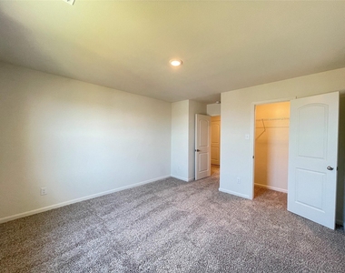 623 Aqueduct Drive - Photo Thumbnail 8