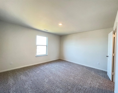 623 Aqueduct Drive - Photo Thumbnail 5