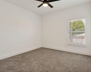 3728 Mount Ranier Street - Photo Thumbnail 8