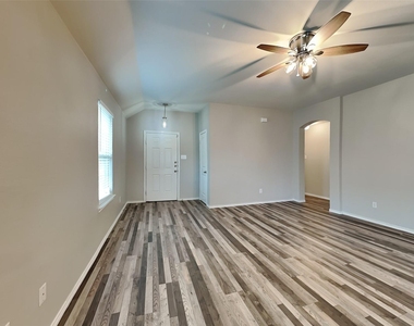 3085 Seth Lane - Photo Thumbnail 1