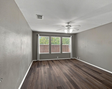 4521 Sheldon Trail - Photo Thumbnail 15