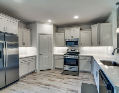 248 Braves Way - Photo Thumbnail 7